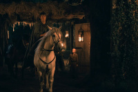 AKnightOfTheSevenKingdons_1x01_TheHedgeKnight_0004