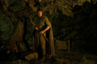 AKnightOfTheSevenKingdons_1x01_TheHedgeKnight_0007