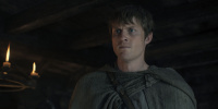 extant_AKnightOfTheSevenKingdoms_1x01-TheHedgeKnight_01358