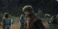 extant_AKnightOfTheSevenKingdoms_1x01-TheHedgeKnight_01813