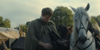 extant_AKnightOfTheSevenKingdoms_1x01-TheHedgeKnight_01819