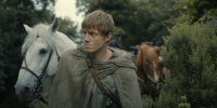 extant_AKnightOfTheSevenKingdoms_1x01-TheHedgeKnight_01918