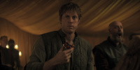 extant_AKnightOfTheSevenKingdoms_1x01-TheHedgeKnight_02625