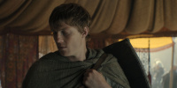 extant_AKnightOfTheSevenKingdoms_1x02-HardSaltBeef_01520